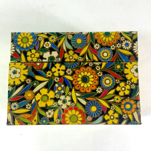 j.chein Other - Vintage J. Chain floral metal cottagecore recipe box